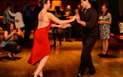 Salsa caleña: 6 pasos para aprender a bailarla